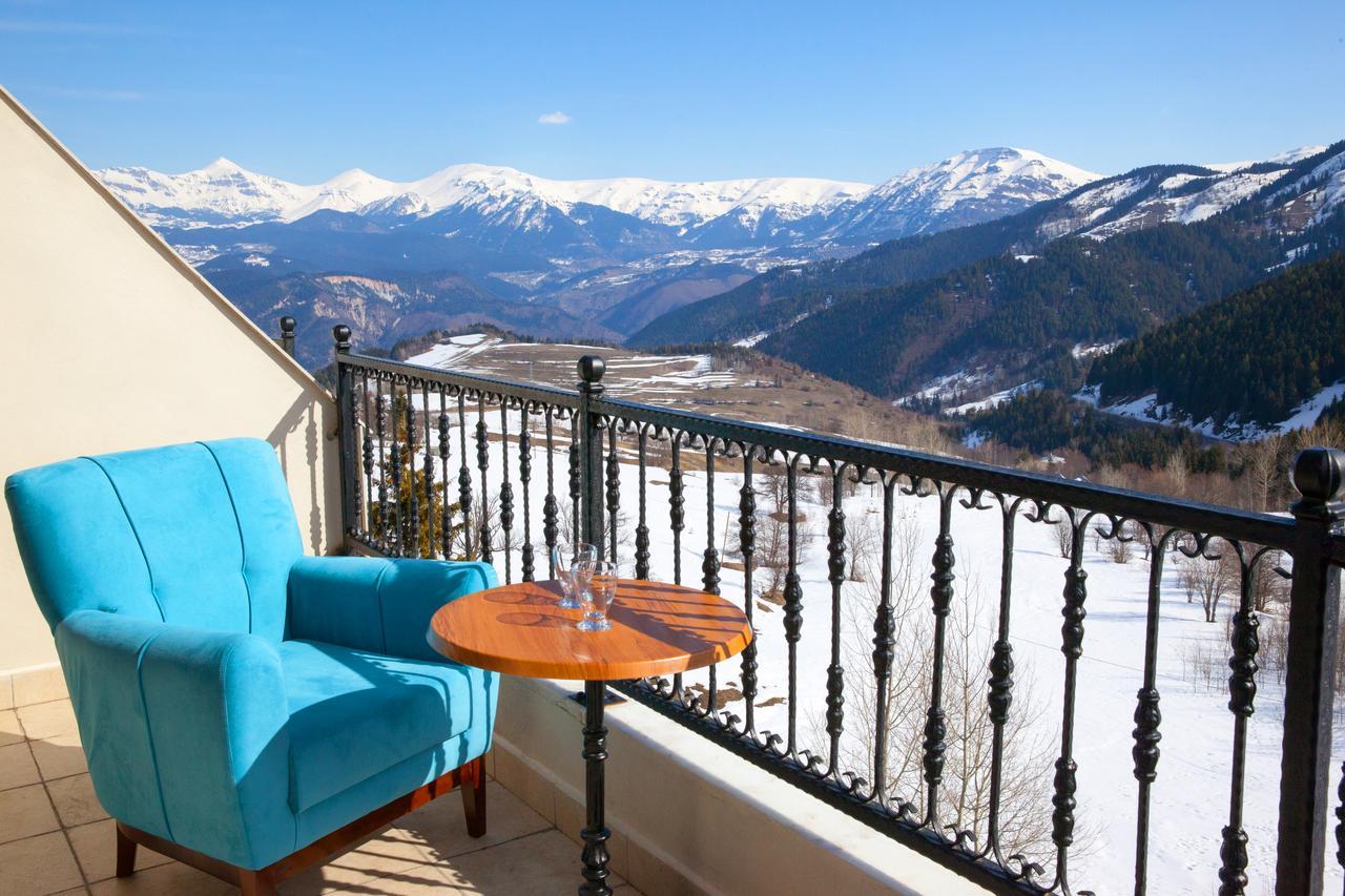 Black Forest Hotel Savsat Екстериор снимка